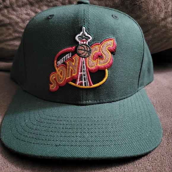 Mitchell & Ness Other - Mitchell & Ness Seattle Supersonics Green Snapback Hat